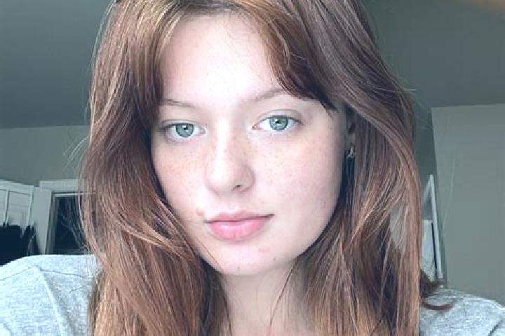 Ellie, 21, a red dark-eyed mixed companion based in Chicoana. Offering Roleplay, Couples, GFE. Available for incall and outcall, day and evening dates.