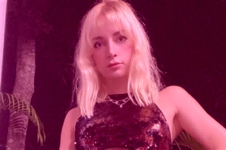 Ellie, 21 — Escort in Campuzano, Mexico