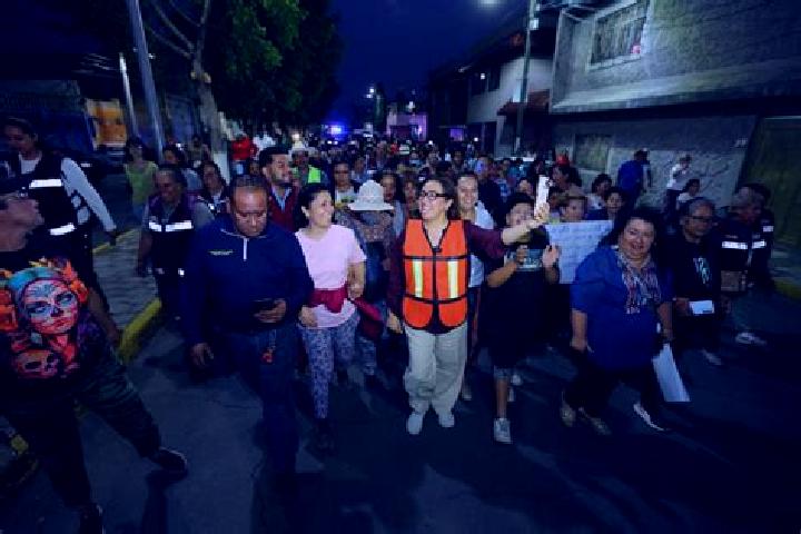 Ellie, 21 — Escort in Chincua (Colonia Emiliano Zapata), Mexico