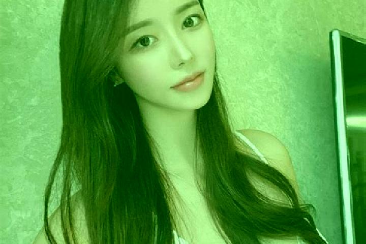 Ellie, 21 — Escort in Cuozhou, China