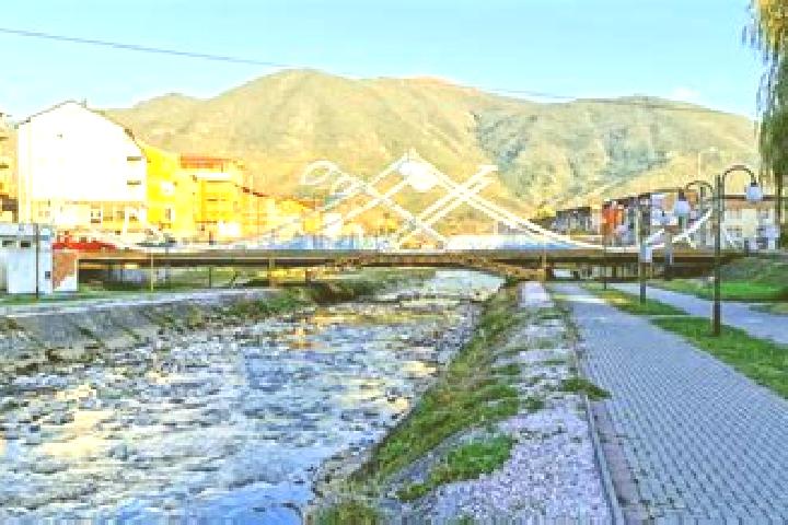 Ellie, 21 — Escort in Gostivar, North Macedonia