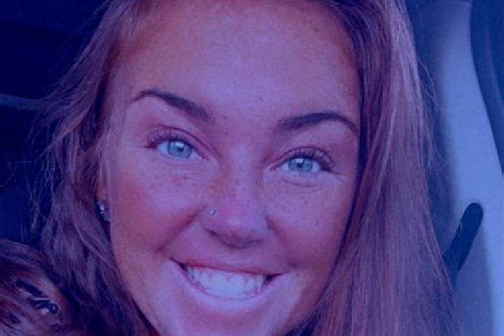 Ellie, 21 — Escort in Hurlock, United States