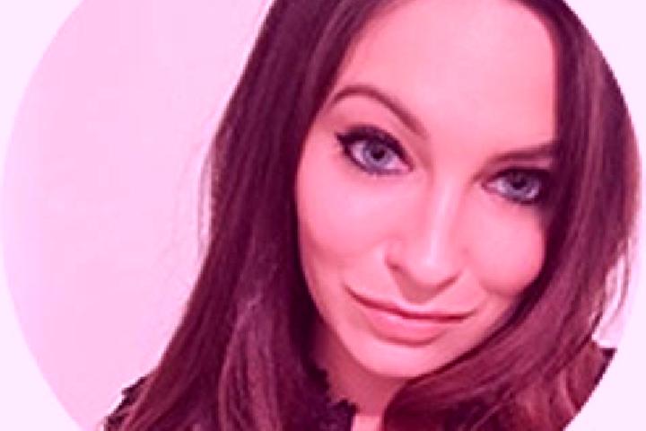 Ellie, 21 — Escort in New Victoria, Canada