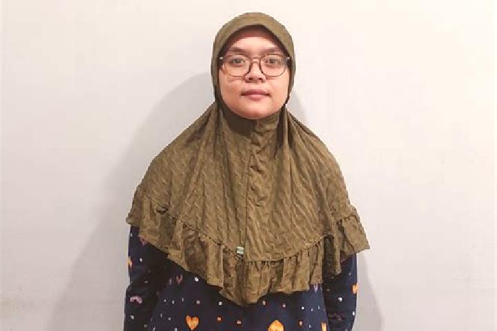 Ellie, 21 — Escort in Sumbergesing Wetan, Indonesia