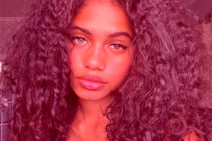 Ellie, 22, a auburn blue-eyed ebony companion based in Mayiladi. Offering OWO, Dinner Date, Prostate Massage. Available for incall and outcall, overnight boo...