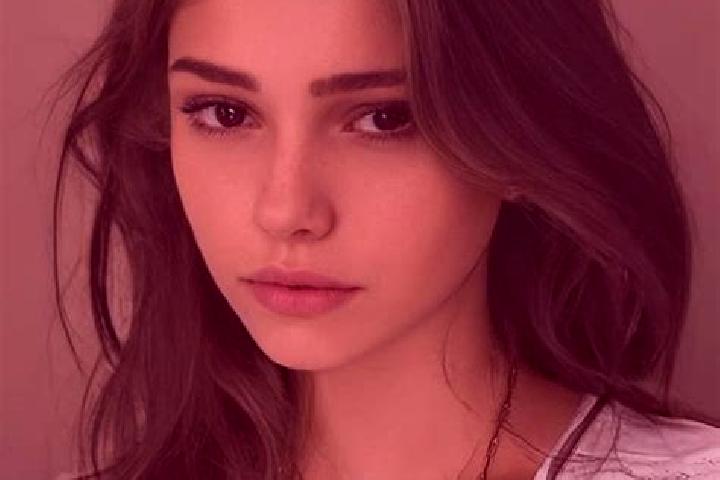 Ellie, 22, a auburn hazel-eyed slavic companion based in Casahuatlan. Offering Travel Companion, Girlfriend Experience, Prostate Massage. Available for incal...