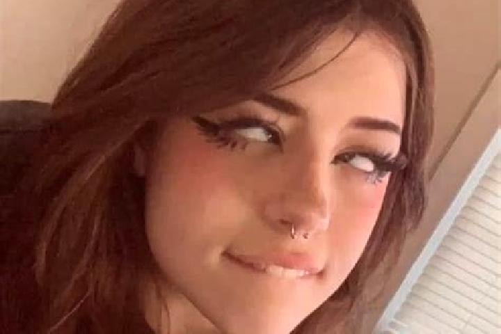 Ellie, 22, a black grey-eyed caucasian companion based in Atessa. Offering Prostate Massage, Party Girl, GFE, OWO. Available for incall and outcall, overnigh...