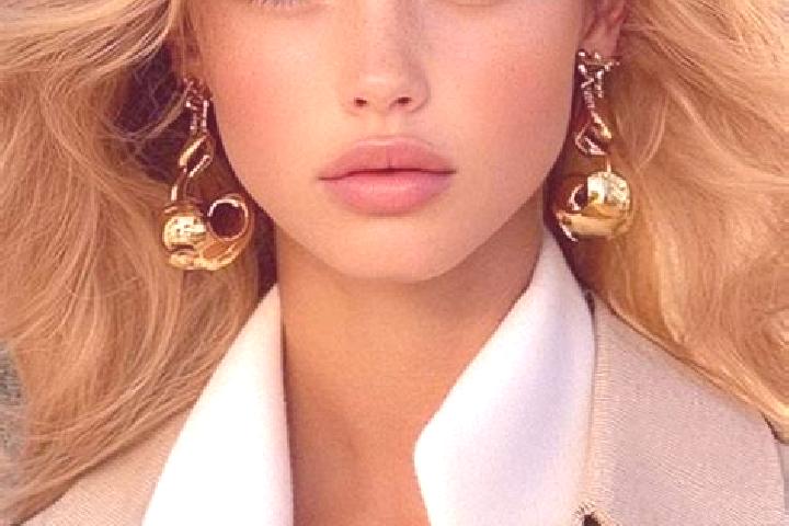 Ellie, 22, a blonde amber-eyed mediterranean companion based in Nilvange. Offering Striptease, A-Level, Roleplay, Erotic Massage. Available for incall and ou...