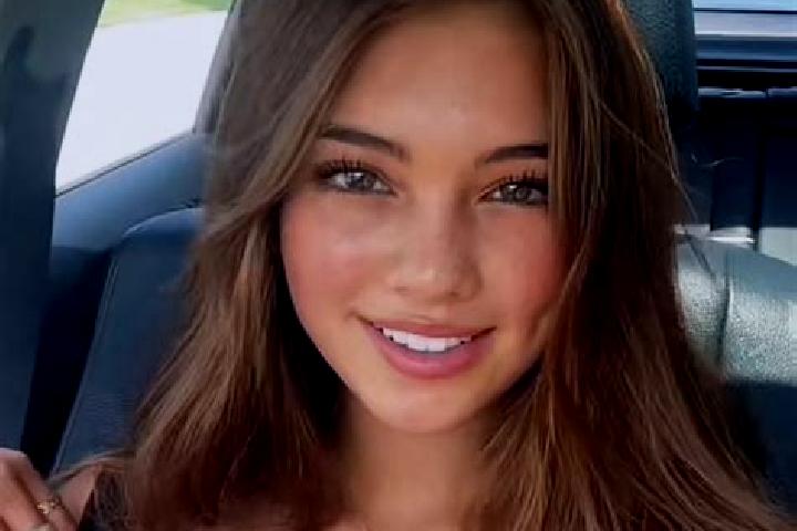 Ellie, 22, a brunette grey-eyed indian companion based in Sawmills. Offering Prostate Massage, CIM, Massage. Available for incall and outcall, day and evenin...