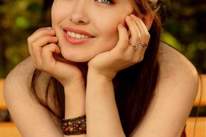 Ellie, 22, a red blue-eyed asian companion based in Roggiano Gravina. Offering Girlfriend Experience, A-Level. Available for incall and outcall, day and even...