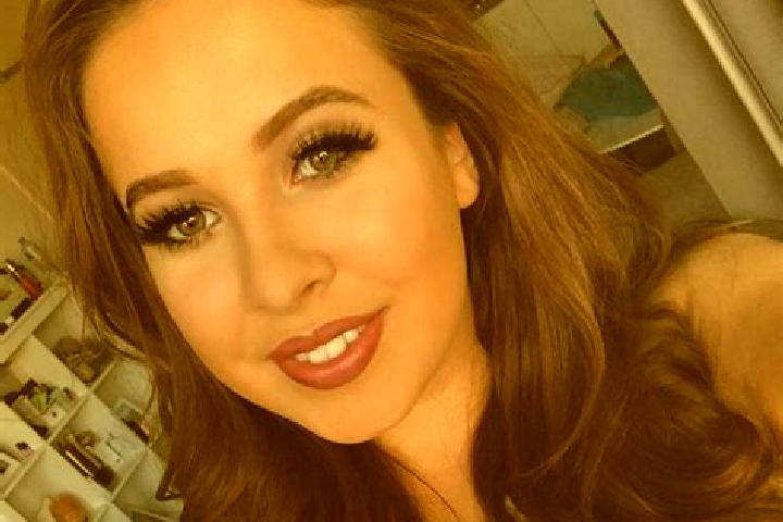 Ellie, 22, a red dark-eyed european companion based in Canas. Offering Travel Companion, Duos, Domination, Massage. Available for incall and outcall, day and...
