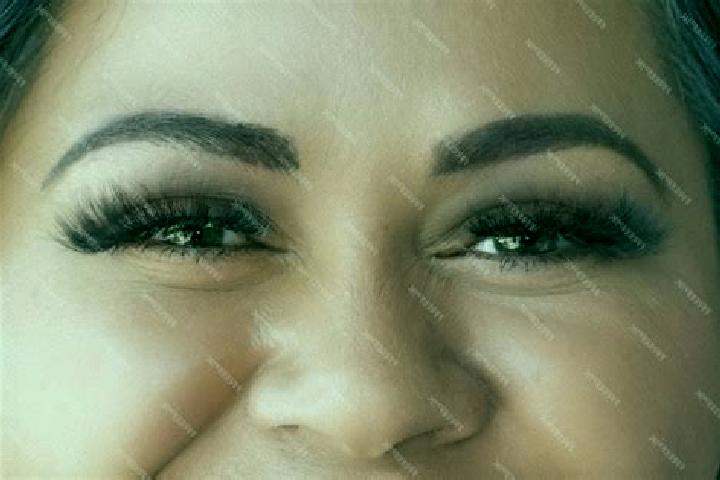 Ellie, 22, a red green-eyed latina companion based in Barrio de Casas Viejas. Offering Massage, CIM. Available for incall and outcall, day and evening dates.