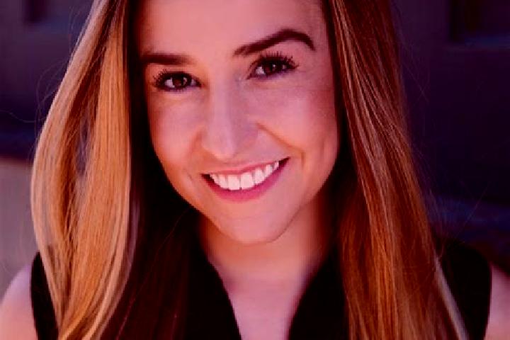 Ellie, 22 — Escort in Boucheporn, France