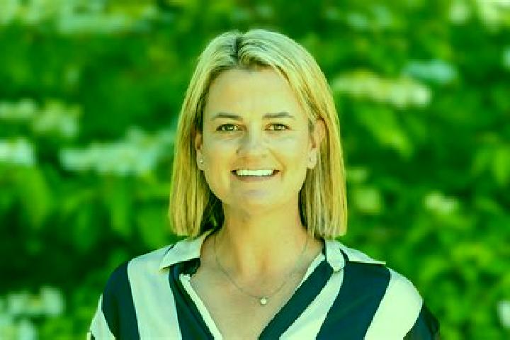 Ellie, 22 — Escort in Crafers, Australia