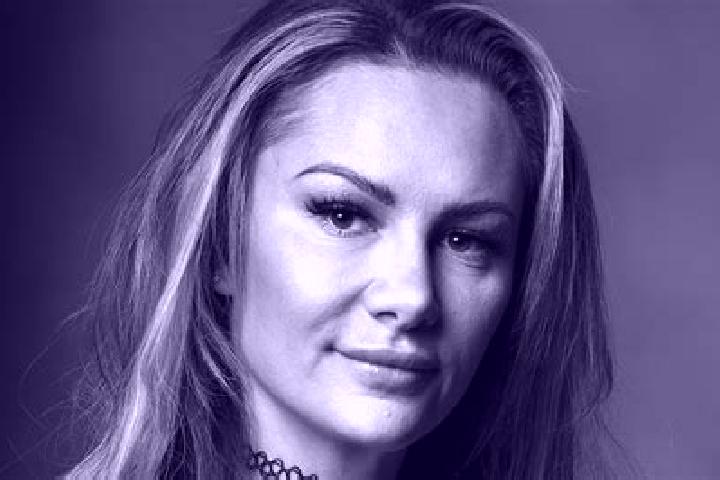Ellie, 22 — Escort in Kelc, Czech Republic