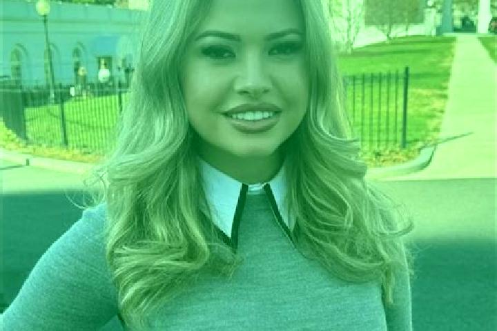 Ellie, 22 — Escort in Lugones, Spain