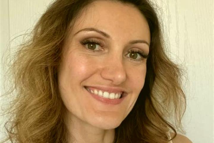 Ellie, 22 — Escort in Maraussan, France