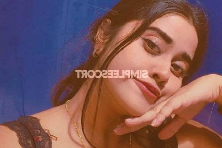 Ellie, 22 — Escort in Panipat Taraf Makhdum Zadgan, India
