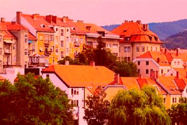 Ellie, 22 — Escort in Podlehnik, Slovenia