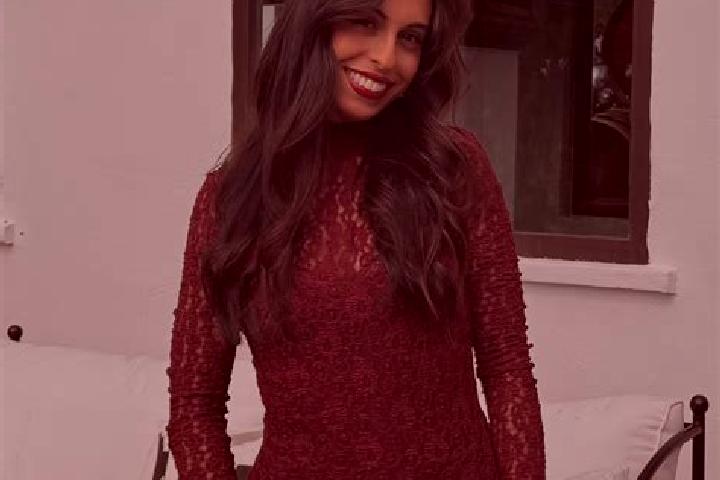 Ellie, 22 — Escort in Roche-la-Moliere, France