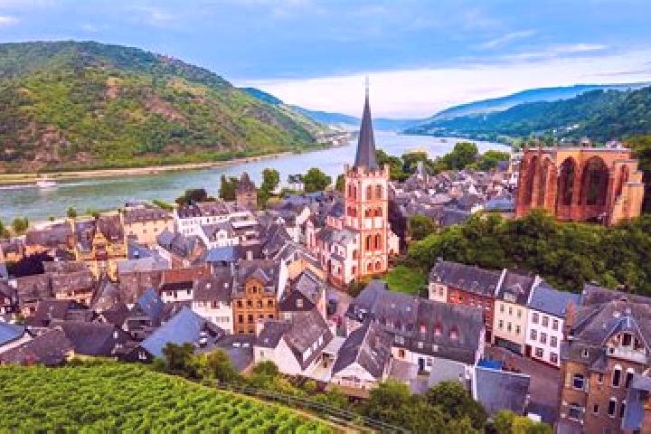 Ellie, 22 — Escort in Sarmersbach, Germany