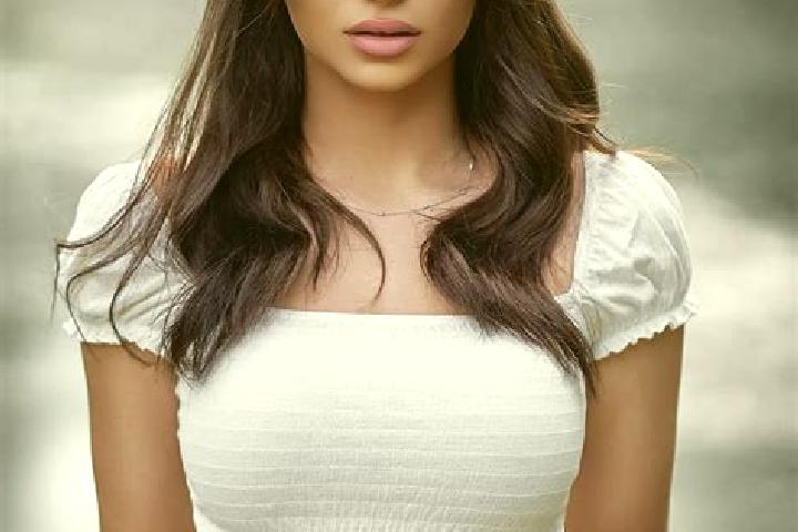 Ellie, 23, a brunette brown-eyed ebony companion based in Pilar. Offering OWO, 69, Tantra. Available for incall and outcall, day and evening dates.