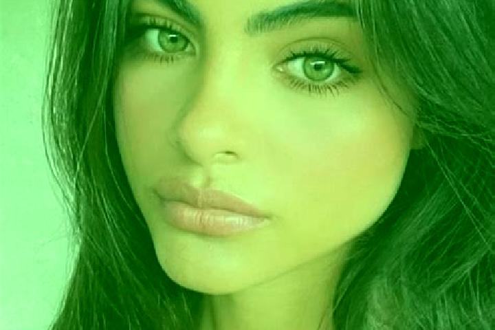 Ellie, 23, a brunette dark-eyed caucasian companion based in Danguineu. Offering Overnight, Striptease, 69. Available for incall and outcall, overnight booki...