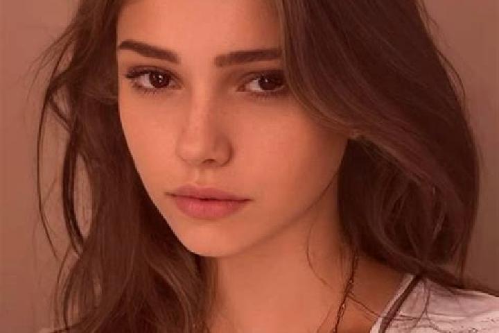 Ellie, 23, a chestnut blue-eyed slavic companion based in Saint Josephs. Offering Domination, Fetish, CIM. Available for incall and outcall, overnight bookin...