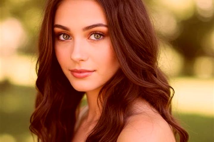 Ellie, 23, a chestnut hazel-eyed mixed companion based in Segur. Offering Roleplay, Deep French Kissing, Erotic Massage, BDSM, CIM. Available for incall and ...