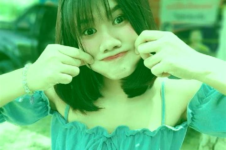 Ellie, 23 — Escort in Akat Amnuai, Thailand