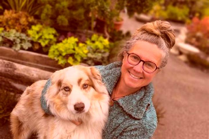 Ellie, 23 — Escort in Aumale, France
