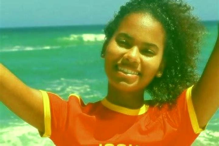 Ellie, 23 — Escort in Cangombe, Angola
