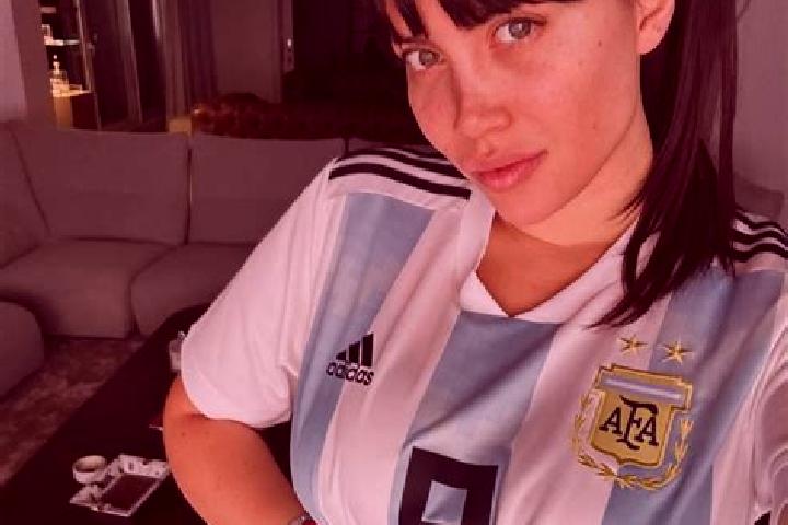 Ellie, 23 — Escort in Colonia Wanda, Argentina