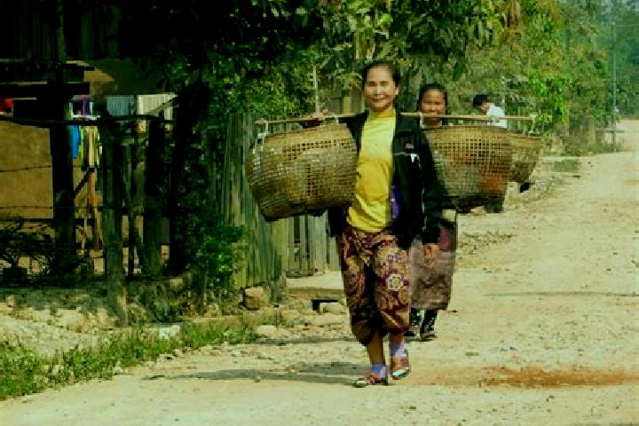 Ellie, 23 — Escort in Muang Sing, Laos