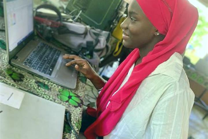 Ellie, 23 — Escort in Nema Kunku, Gambia