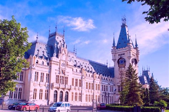 Ellie, 23 — Escort in Rasmiresti, Romania