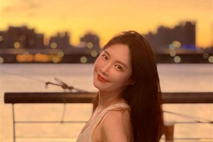 Ellie, 23 — Escort in Tejupa, Brazil