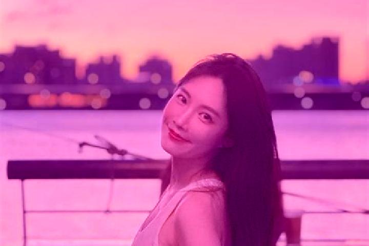 Ellie, 23 — Escort in Tudi ao, China