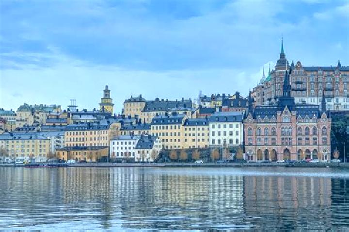 Ellie, 23 — Escort in Vallargaerdet, Sweden