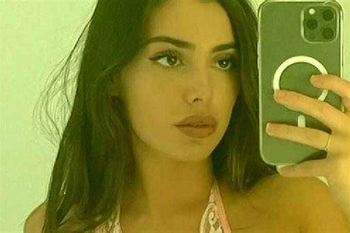 Ellie, 23 — Escort in Vilaplana, Spain