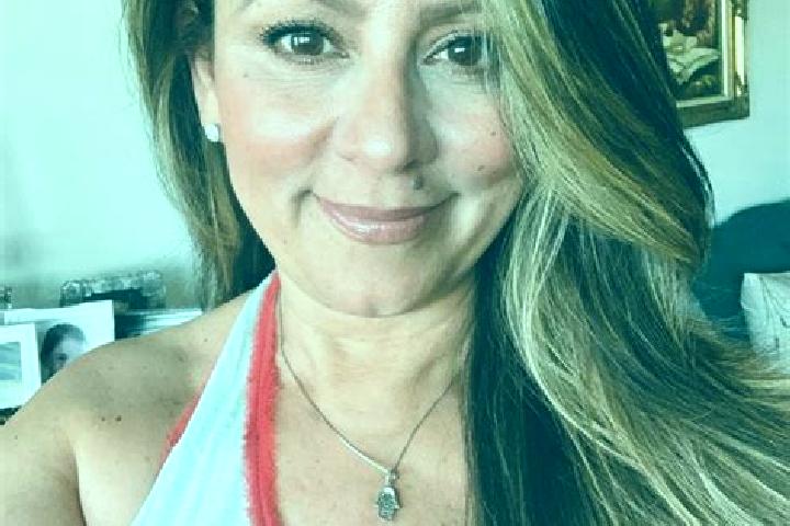 Ellie, 23 — Escort in Winnett, United States
