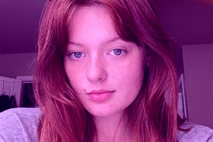 Ellie, 24, a auburn blue-eyed mixed companion based in Bramhope. Offering Striptease, 69, Domination, Prostate Massage, Dinner Date. Available for incall and...