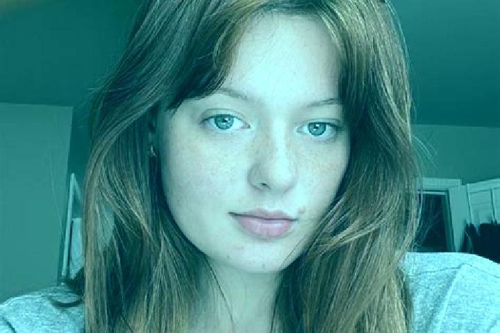 Ellie, 24, a auburn grey-eyed caucasian companion based in Druebeck. Offering Tantra, 69, Prostate Massage, CIM. Available for incall and outcall, day and ev...