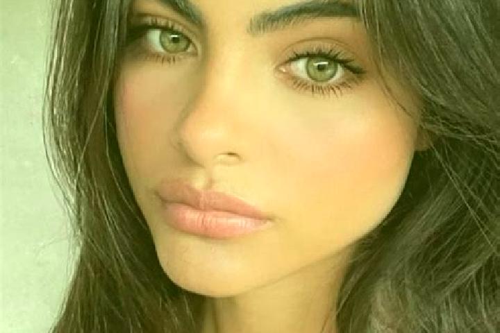 Ellie, 24, a black dark-eyed indian companion based in North High Shoals. Offering Tantra, Overnight, Couples. Available for incall and outcall, day and even...