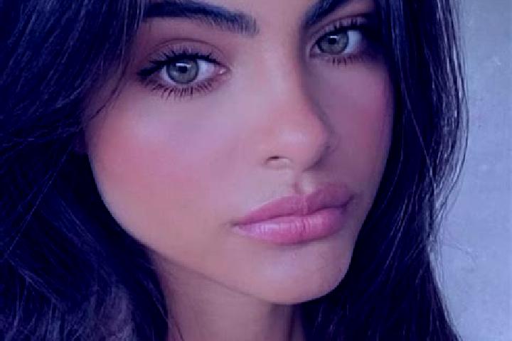 Ellie, 24, a black hazel-eyed mediterranean companion based in Noordbarge. Offering Party Girl, OWO, GFE. Available for incall and outcall, day and evening d...