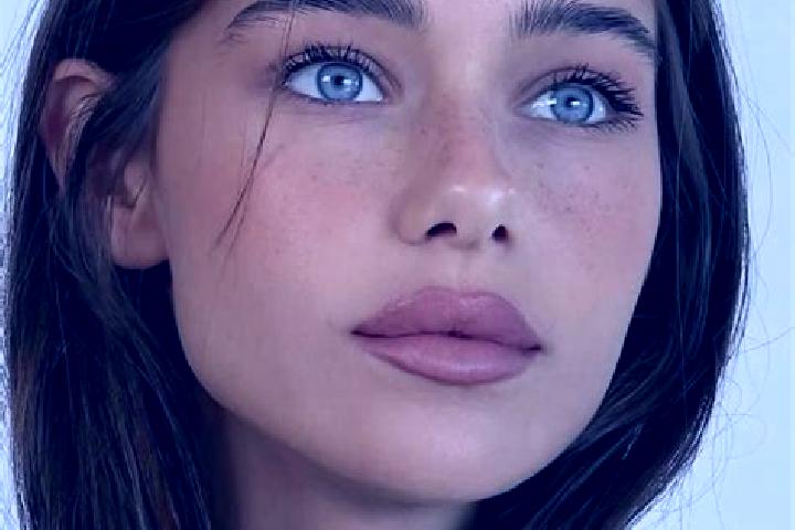 Ellie, 24, a brunette brown-eyed mixed companion based in Copacabana. Offering Striptease, Duos, Tantra, Couples, BDSM. Available for incall and outcall, ove...