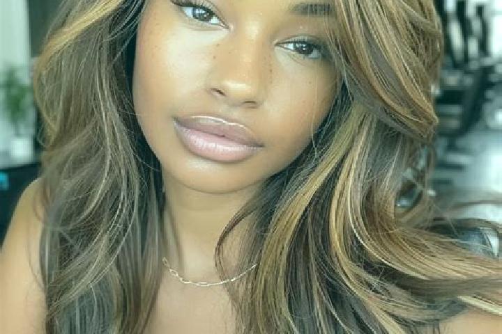 Ellie, 24, a dark blonde brown-eyed ebony companion based in Dargahan. Offering Couples, Striptease, A-Level. Available for incall and outcall, day and eveni...