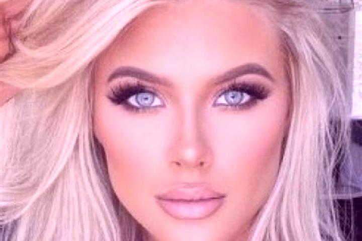 Ellie, 24, a platinum blonde amber-eyed caribbean companion based in Mieleszyn. Offering Couples, Fetish, Tantra. Available for incall and outcall, overnight...