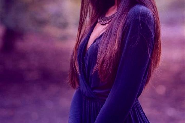 Ellie, 24, a red dark-eyed latina companion based in B and E Colonia. Offering Deep French Kissing, Travel Companion, Dinner Date. Available for incall and o...