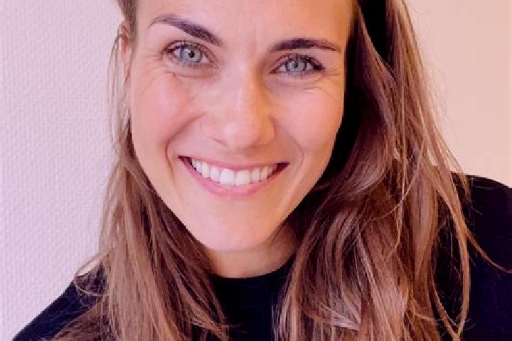 Ellie, 24, a red grey-eyed european companion based in Sankt Georgen an der Gusen. Offering A-Level, Fetish, 69. Available for incall and outcall, overnight ...